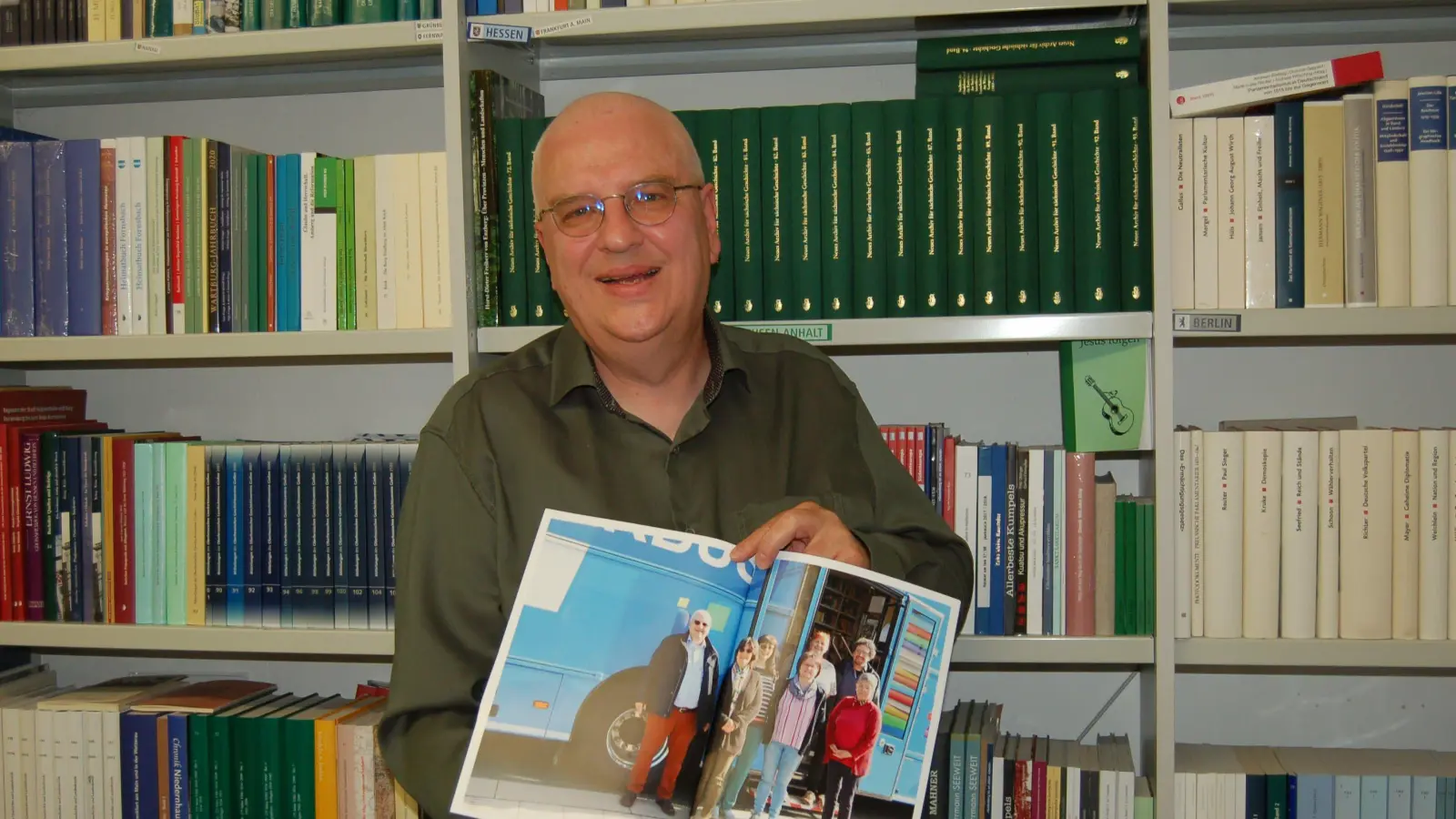 Manfred Sertl wurde als Bücherbusfahrer verabschiedet (Foto: Christa Frühwald)