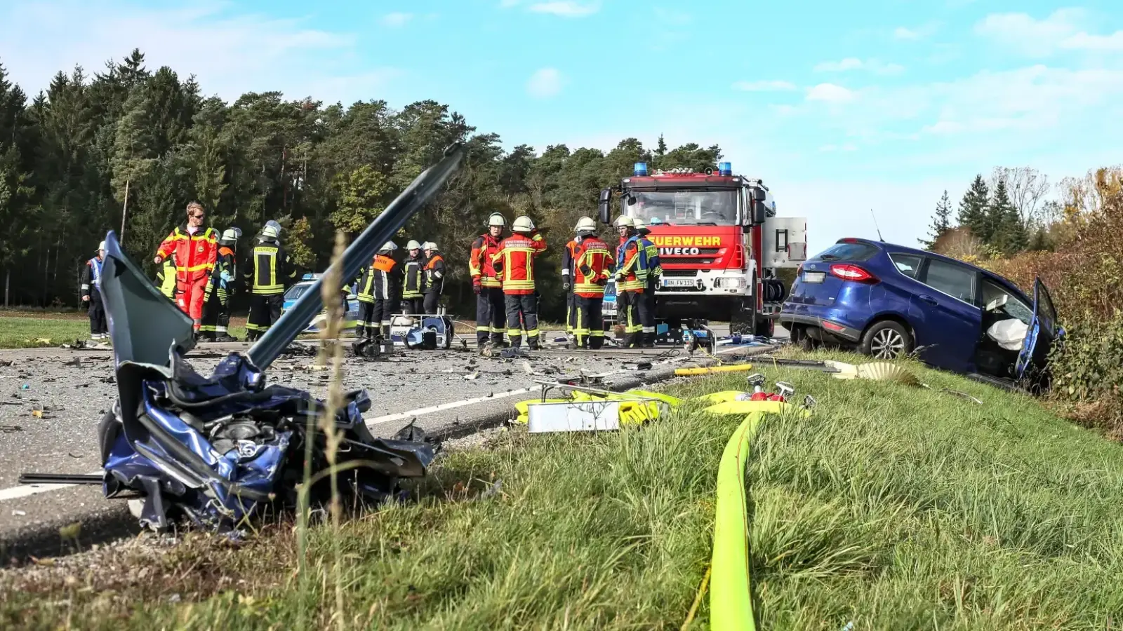 Ein Bild des Schreckens bot sich den Einsatzkräften an der Unfallstelle. (Foto: Tizian Gerbing)