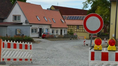 Bis hierher und nicht weiter: Wer von Uffenheim aus auf der B13 nach Gollhofen oder gar durch den Ort möchte, hat schlechte Karten. (Foto: Franz Steinlein)
