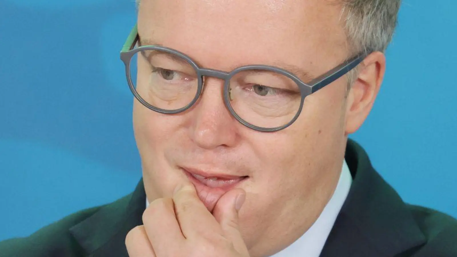 Thüringens Ministerpräsident Mario Voigt (CDU) will nicht länger mit juristischen Schritten um seine Doktorarbeit kämpfen. (Archivbild) (Foto: Bodo Schackow/dpa)