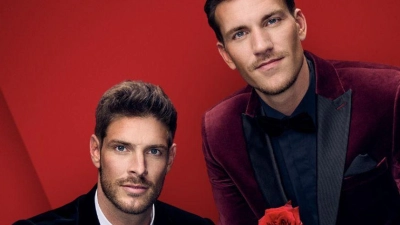 Sie verteilen bald die Rosen auf RTL: der Kölner Versicherungsfachmann Martin Braun und der Berliner Fotograf Felix Stein. (Handout) (Foto: RTL / Benno Kraehahn/dpa)