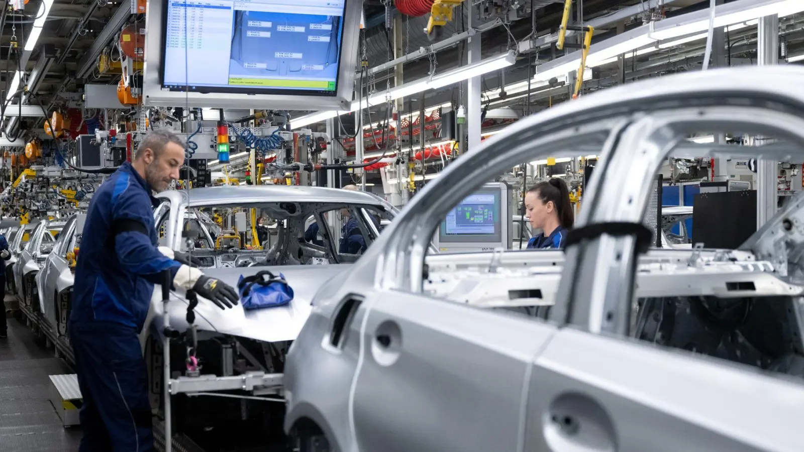 Autobauer schätzen den Standort Bayern. (Foto: Sven Hoppe/dpa)