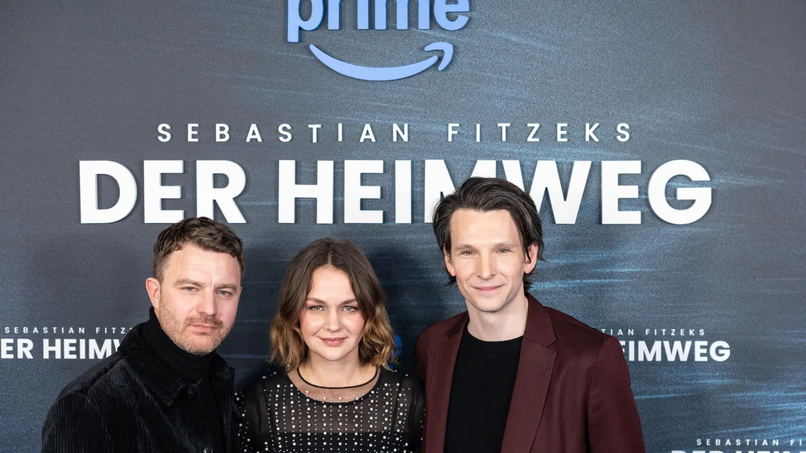 Das Hauptdarsteller-Trio von „Der Heimweg“ bei der Premiere in Berlin. (Foto: Hannes P. Albert/dpa)