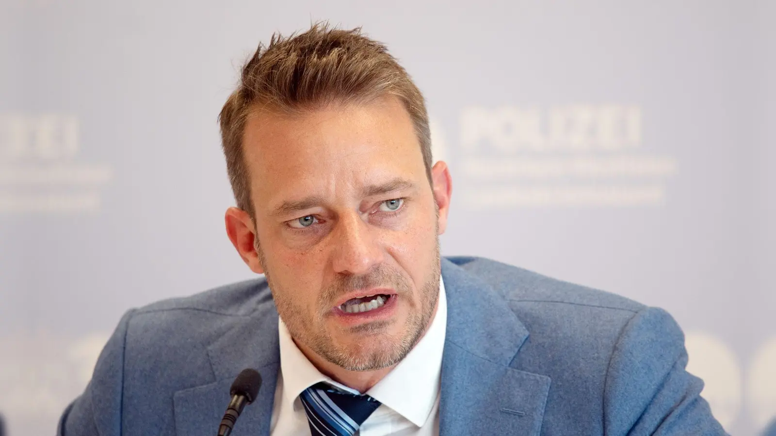 Oliver Huth, Landesvorsitzender des Bundes Deutscher Kriminalbeamter (BDK) in Nordrhein-Westfalen, fordert eine Debatte über den Sonderstatus von Schließfächern. (Archivbild)  (Foto: Federico Gambarini/dpa)