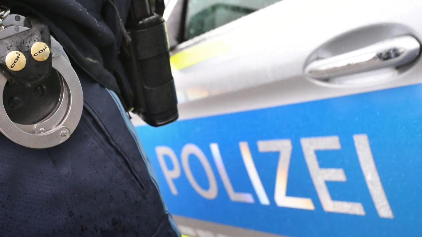 Gegen den 58-Jährigen wird nach dem Überfall auf einen 90-Jährigen im Kreis Kitzingen unter anderem wegen versuchten Mordes ermittelt. (Symbolbild) (Foto: Karl-Josef Hildenbrand/dpa)