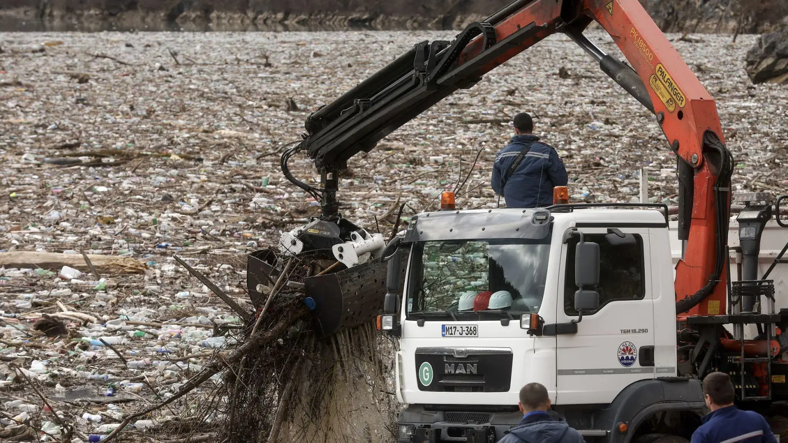 Der Verlust biologischer Vielfalt zählt einem aktuellen Weltbericht zufolge zu den größten Bedrohungen für die Wirtschaft. (Foto: Armin Durgut/AP/dpa)