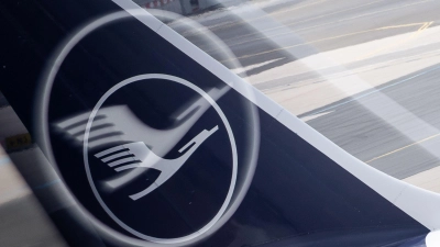 Zur Hauptversammlung der Lufthansa hagelt es Kritik der Gewerkschaften.   (Foto: Sebastian Gollnow/dpa)