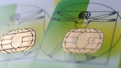 Die AOK Bayern will den Beitragssatz für ihre Versicherten nicht erhöhen. (Symbolbild) (Foto: Karl-Josef Hildenbrand/dpa)