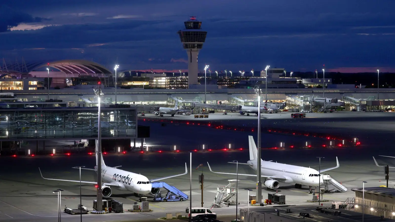 Flughafen München - am Donnerstag gab es massive Wartezeiten. (Archivbild) (Foto: Karl-Josef Hildenbrand/dpa)