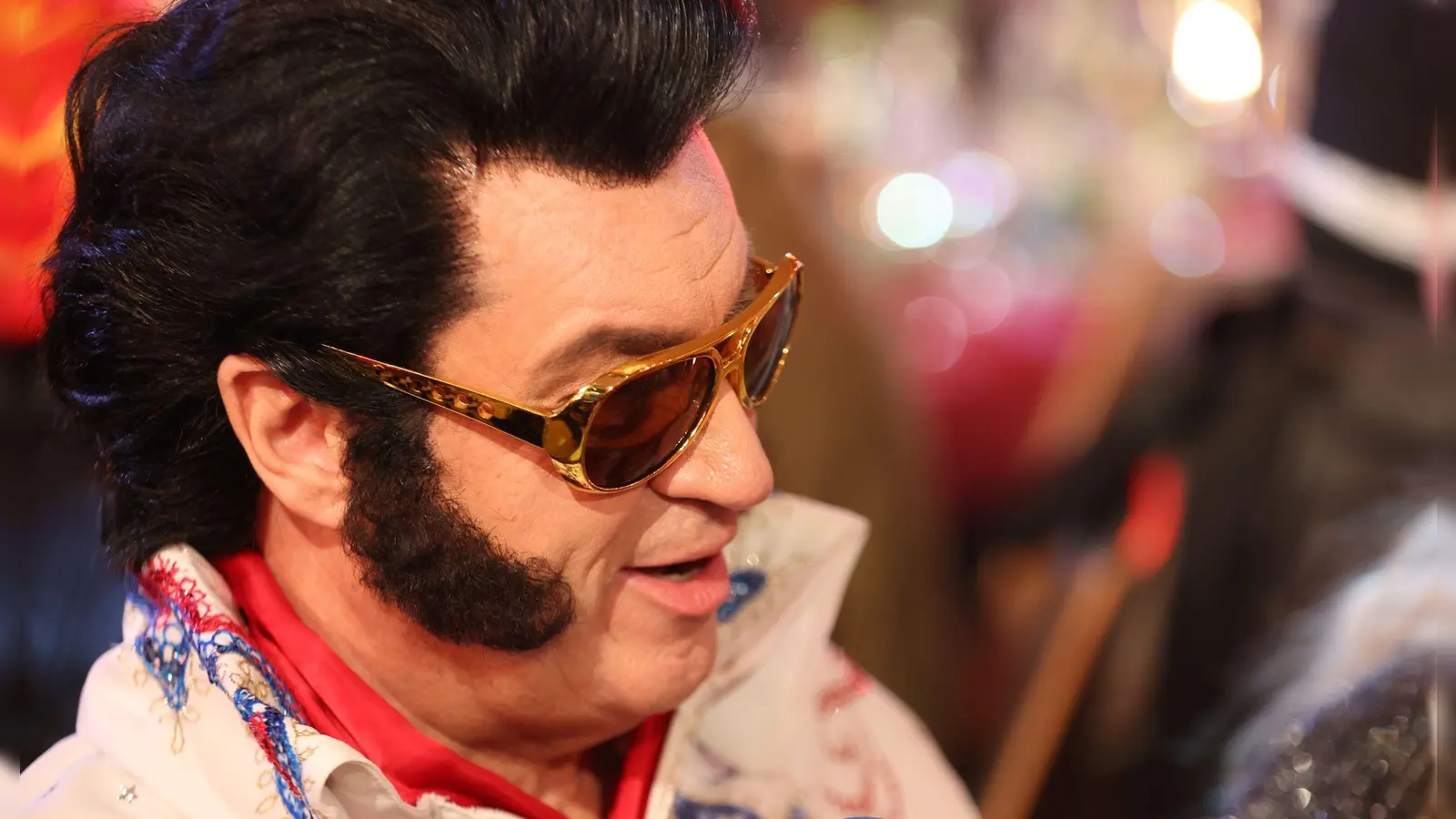 Markus Söder als Elvis Presley. (Foto: Karl-Josef Hildenbrand/dpa)