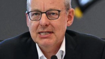 Der Leiter des Verfassungsschutzes legt die Begründung dafür vor, warum die AfD in Brandenburg als gesichert rechtsextremistische Bestrebung eingestuft wird.  (Foto: Britta Pedersen/dpa)