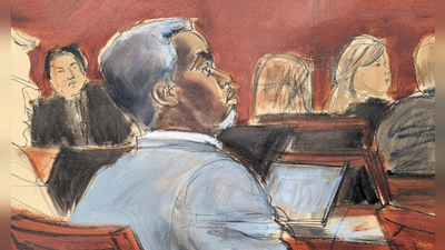 Die Gerichtszeichnung zeigt Sean „Diddy“ Combs, der den Eröffnungsplädoyers am ersten Verhandlungstag vor dem Bundesgericht in Manhattan zuhört. (Archivbild) (Foto: Elizabeth Williams/AP/dpa)