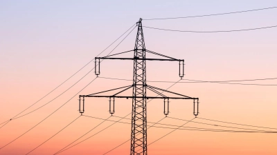 Der Stromnetzausbau soll schneller gehen. (Symbolbild) (Foto: Silas Stein/dpa)