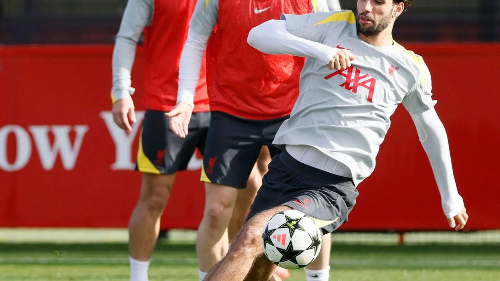 Dominik Szoboszlai im Training des FC Liverpool. (Foto: Richard Sellers/PA/AP)