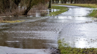Die Hochwasserlage in Bayern bleibt angespannt. (Foto: Pia Bayer/dpa)