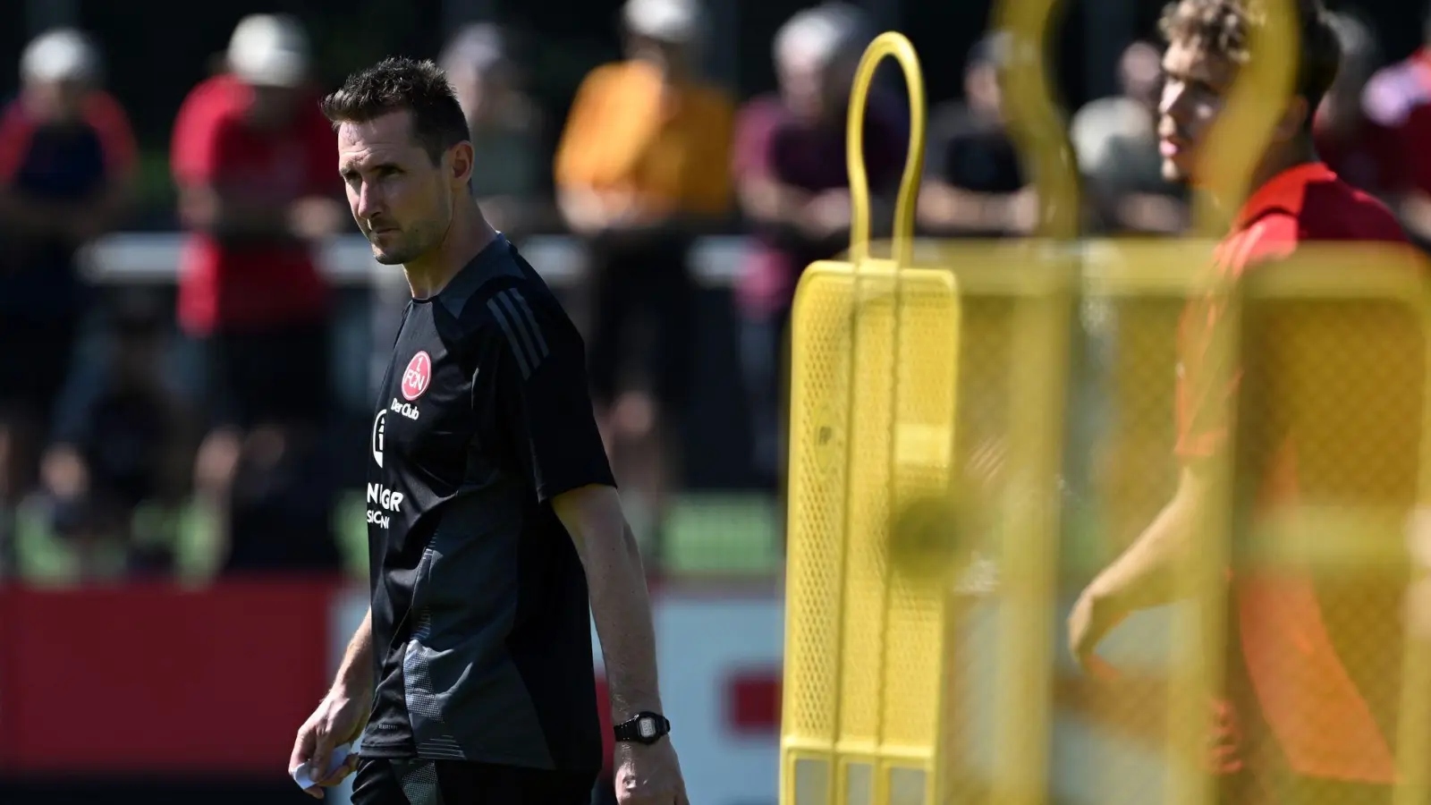 Miroslav Klose will seinen Premierensieg mit dem 1. FC Nürnberg. (Foto: Federico Gambarini/dpa)