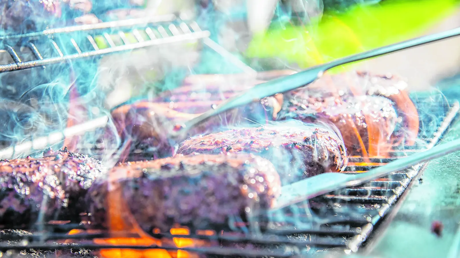 Besonders Fleisch profitiert von der hohen Temperatur, da die Röstaromen dem Grillgut eine besondere Geschmacksnote verleihen. (Foto: Pexels)