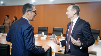 Agrarminister Özdemir und Verkehrsminister Wissing übernehmen zusätzliche Aufgaben in der rot-grünen Minderheitsregierung. (Foto: Kay Nietfeld/dpa)