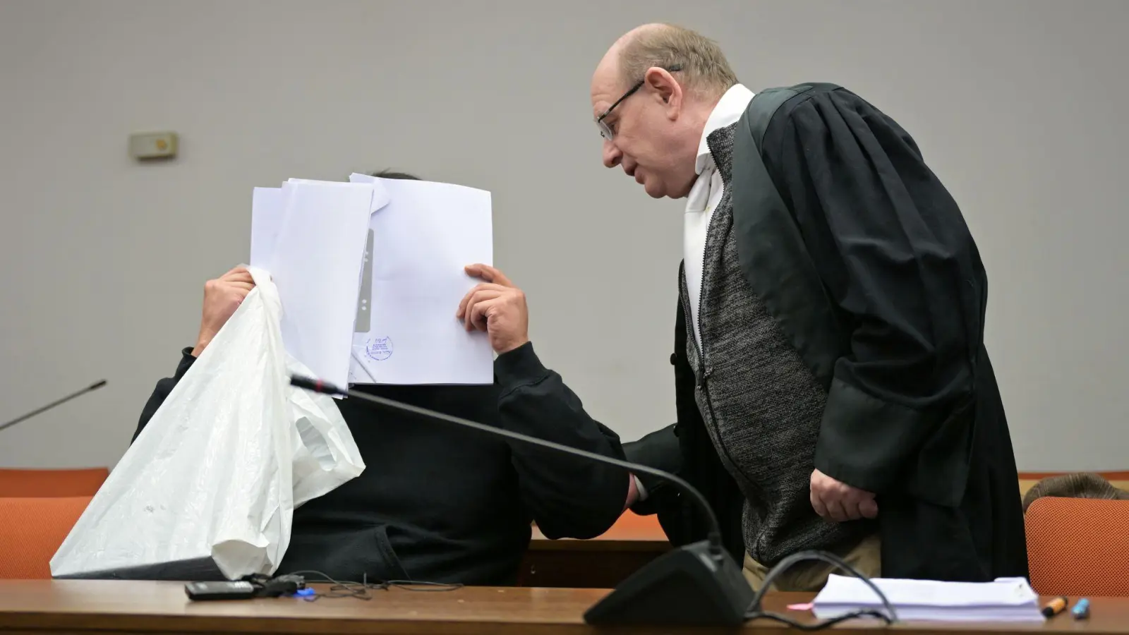 Mehr als elf Jahre Haft verhängte das Gericht für den Angeklagten (Archivbild).  (Foto: Malin Wunderlich/dpa)