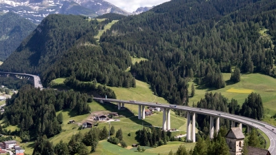 Anwohnerinnen und Anwohner planen eine Demonstration - auf der Brennerautobahn, die dafür gesperrt werden soll. (Archivbild) (Foto: Sven Hoppe/dpa)