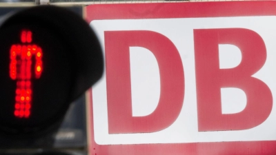 Verbände fordern die Deutsche Bahn dazu auf, die Abschaffung der Familienreservierung zu stoppen. (Archivbild) (Foto: Peter Kneffel/dpa)