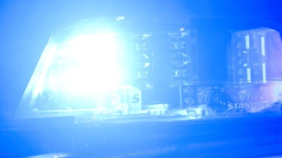 Die Bundespolizei ermittelt nach dem Steinwurf wegen des gefährlichen Eingriffs in den Bahnverkehr. (Symbolbild) (Foto: Julian Stratenschulte/dpa)