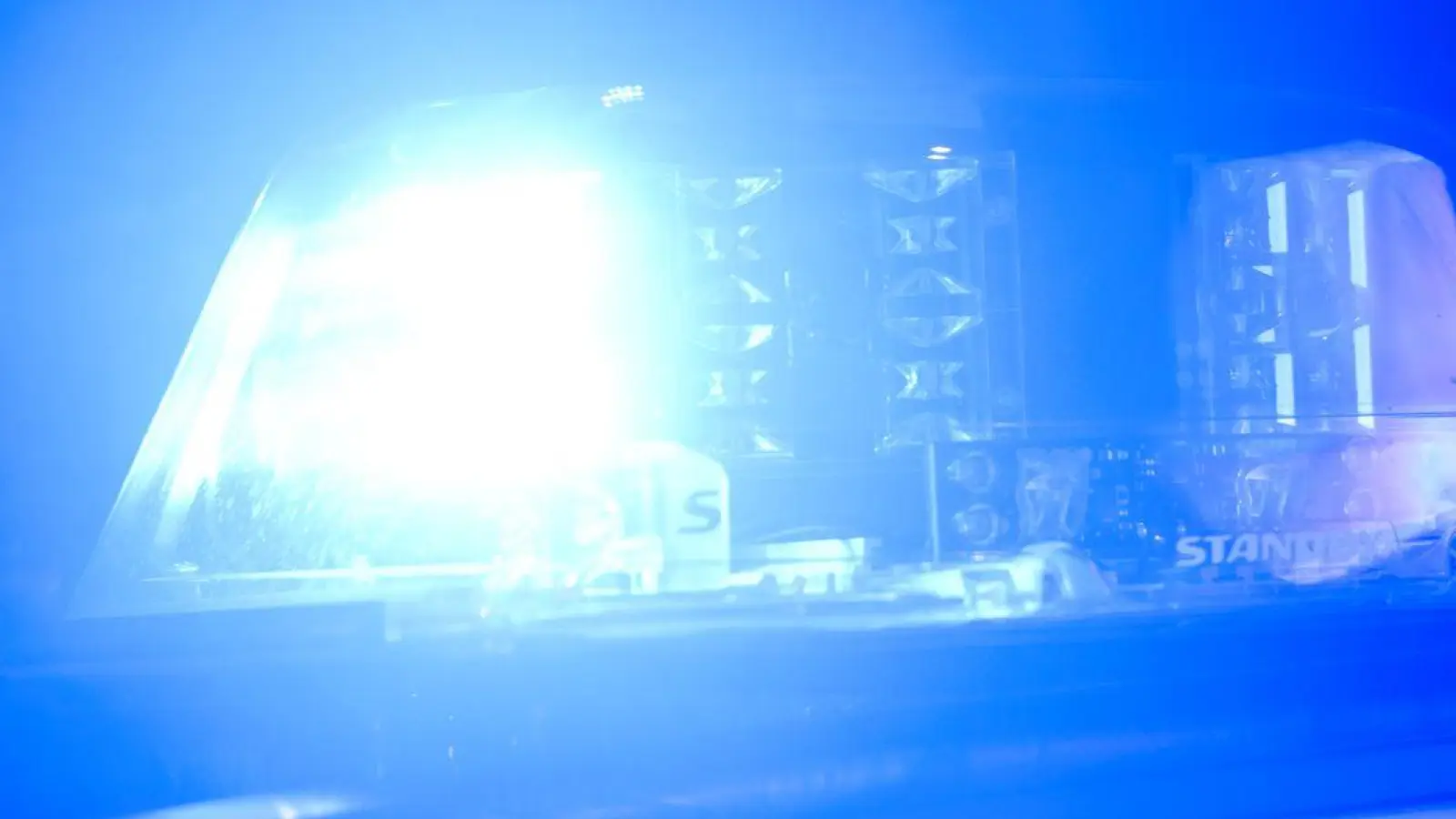 Die Bundespolizei ermittelt nach dem Steinwurf wegen des gefährlichen Eingriffs in den Bahnverkehr. (Symbolbild) (Foto: Julian Stratenschulte/dpa)