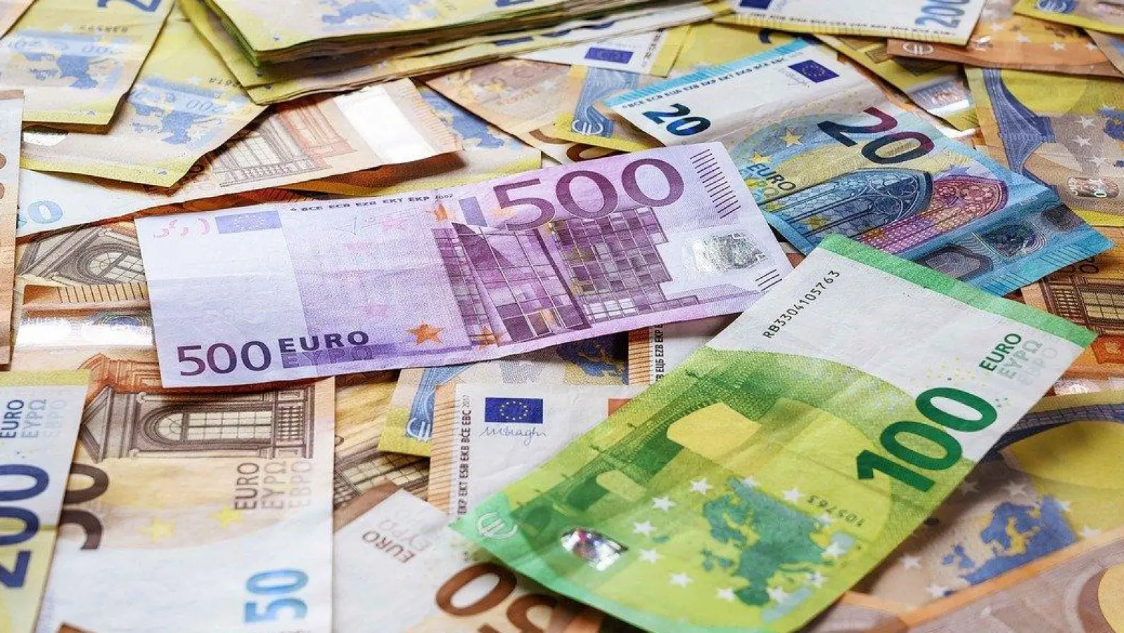 Das Geld bleibt knapp, aber die Finanzsituation des Landkreises Ansbach gestaltet sich dennoch etwas freundlicher als noch vor wenigen Tagen befürchtet.  (Symbolbild: Jim Albright)