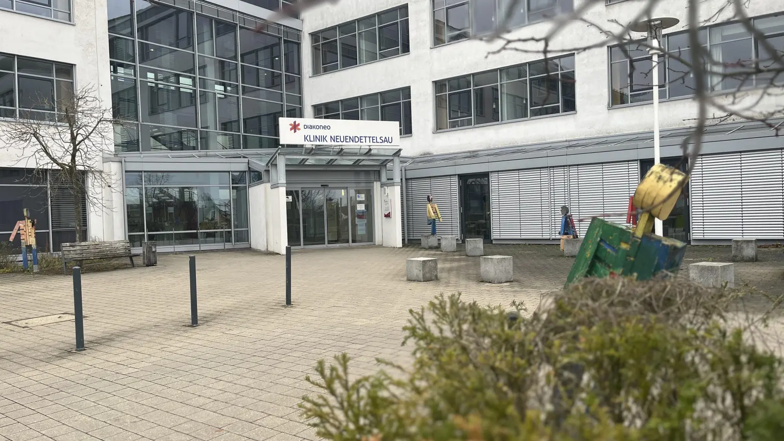 In Neuendettelsau hat Diakoneo seinen Sitz. Die meisten seiner Kliniken will das Unternehmen loswerden. (Archivbild: Laura Nadler)
