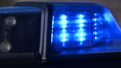 Die Polizei ermittelt nun zu den Hintergründen des Unfalls. (Symbolbild) (Foto: Bernd Weißbrod/dpa)