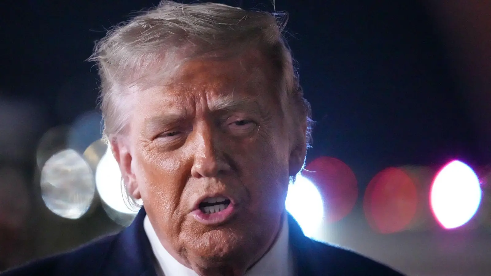 US-Präsident Trump sieht das iranische Militär als stark geschwächt. (Archivbild) (Foto: Mark Schiefelbein/AP/dpa)