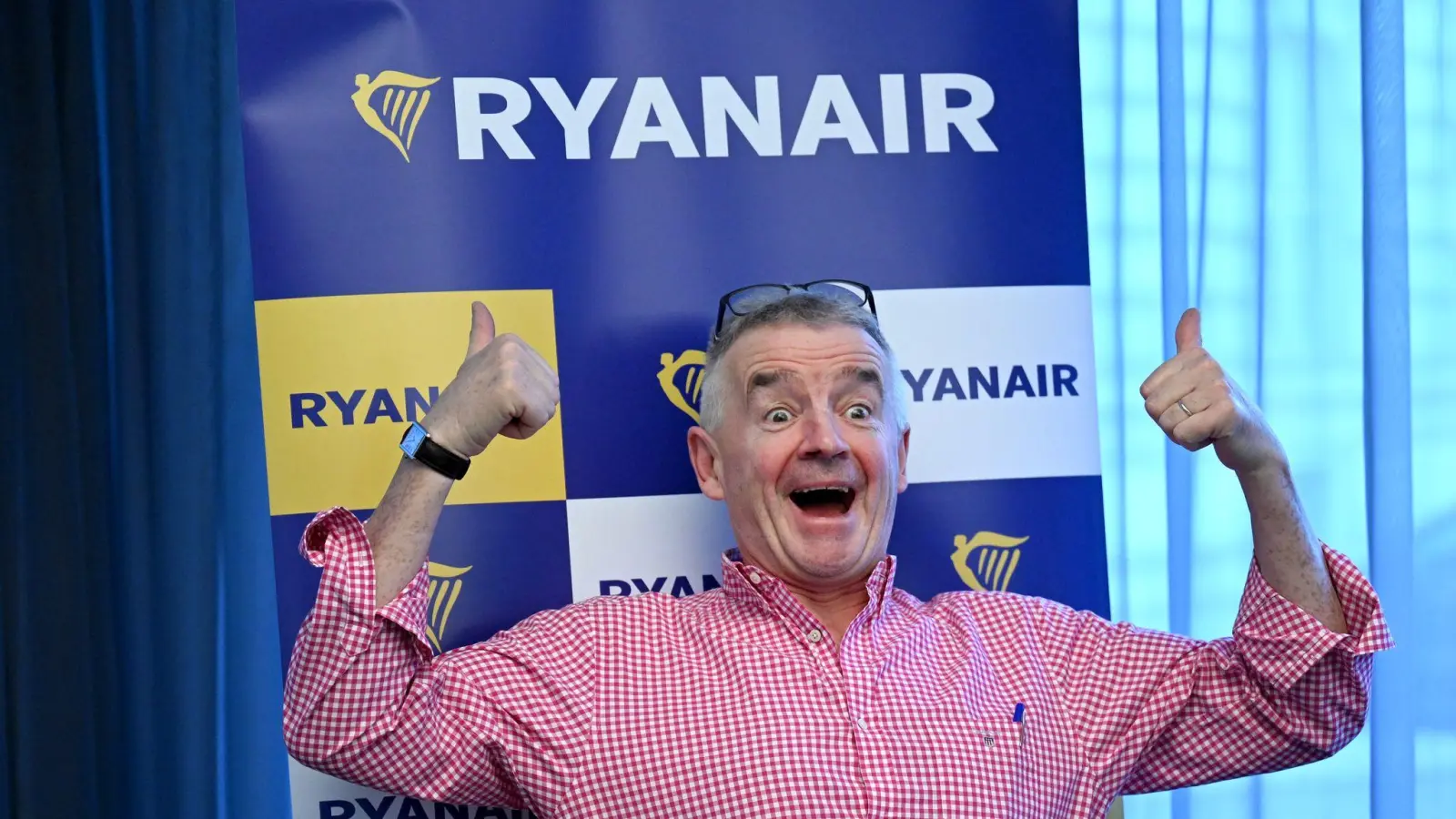 Ryanair-Chef Michael O'Leary beugt sich „widerwillig“ Fluggastrechten britischer und europäischer Behörden.  (Foto: Roland Schlager/APA/dpa)