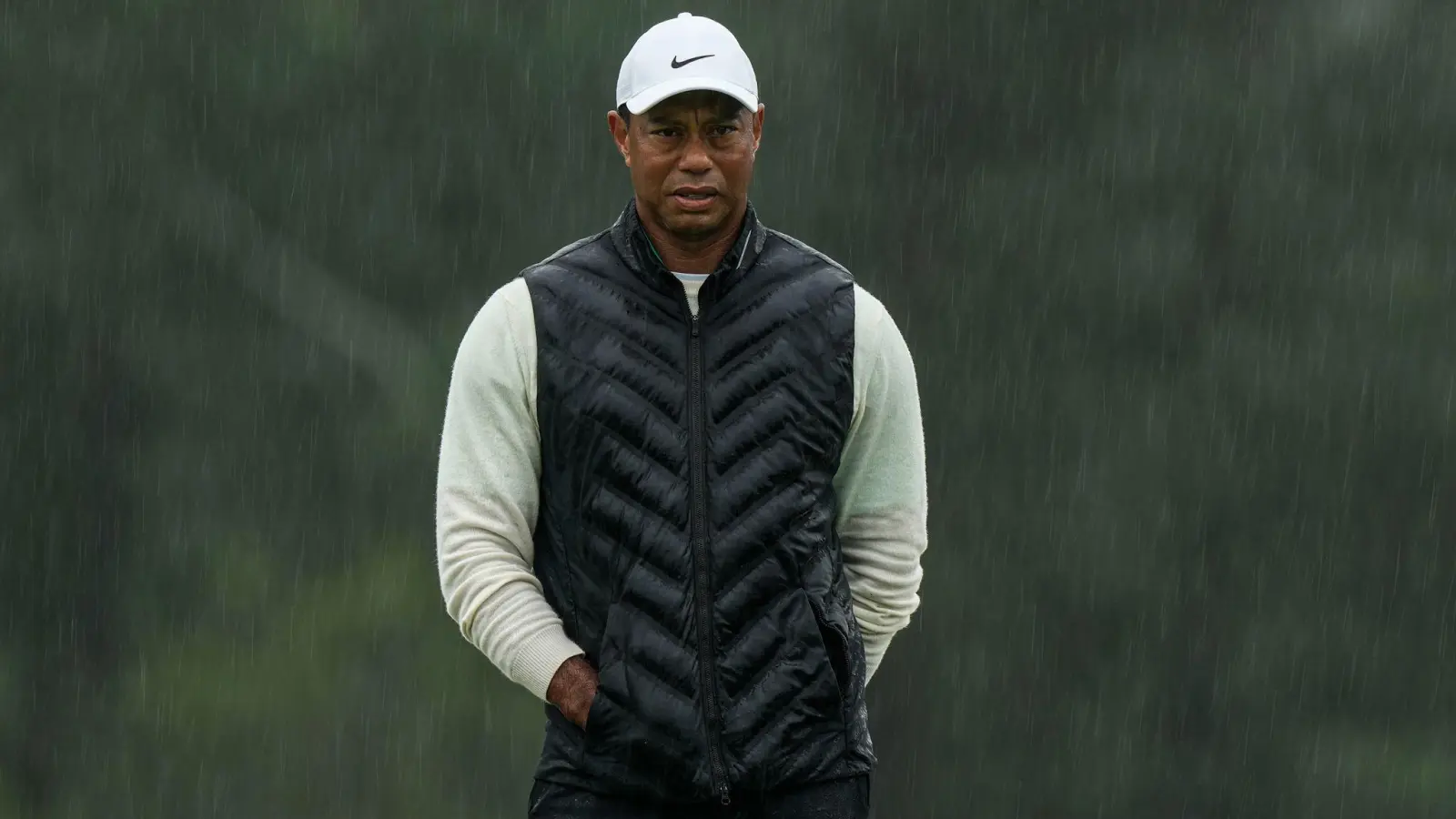 Tiger Woods aus den USA bei den US Masters in Augusta. (Foto: Charlie Riedel/AP/dpa)