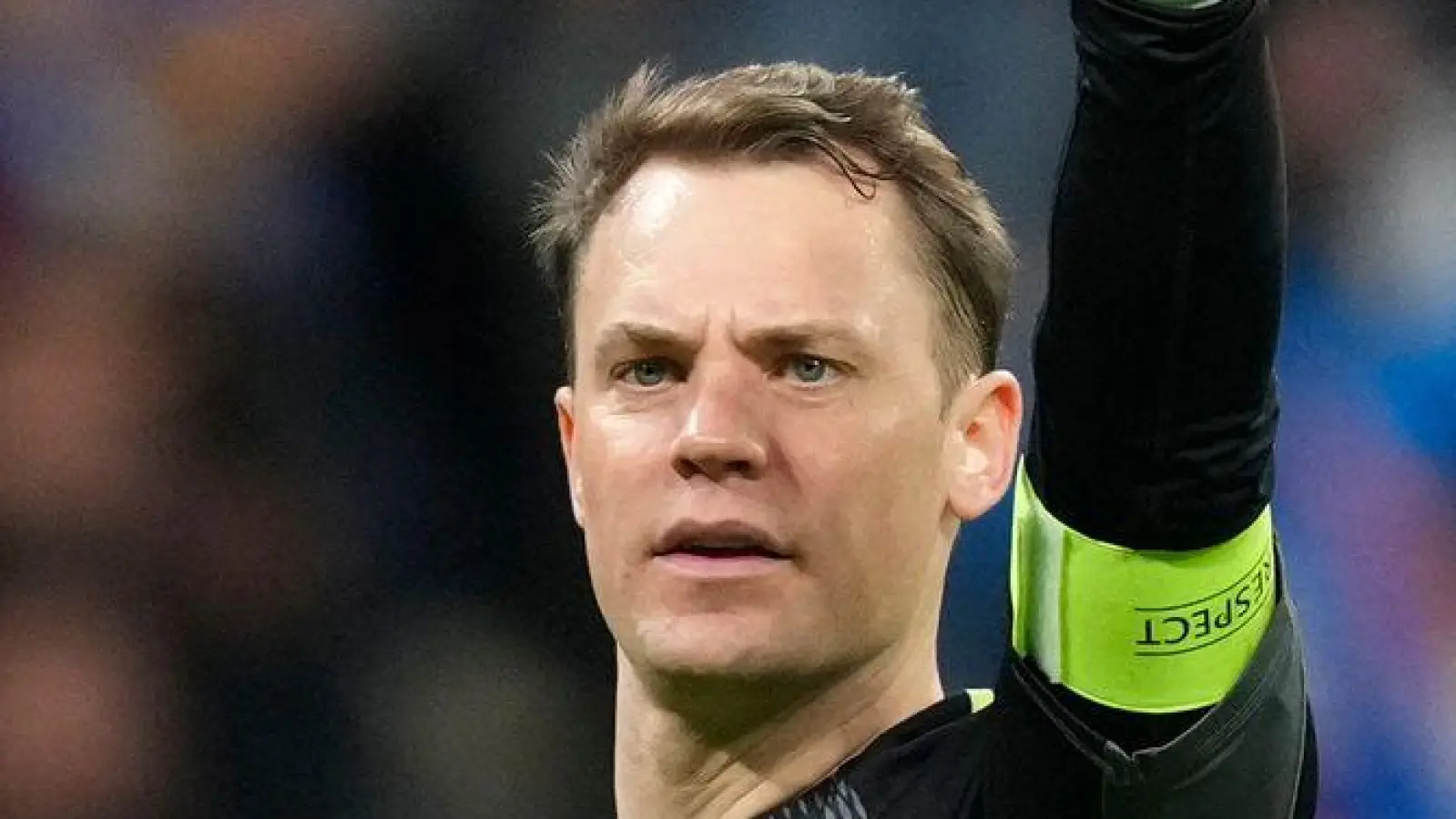 Weiter im Mittelpunkt der Diskussionen um die Nationalmansnchaft: Manuel Neuer.  (Foto: Jose Breton/AP/dpa)