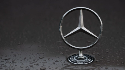 Mercedes-Benz: Deutlicher Gewinnrückgang. (Archivbild) (Foto: Markus Lenhardt/dpa)