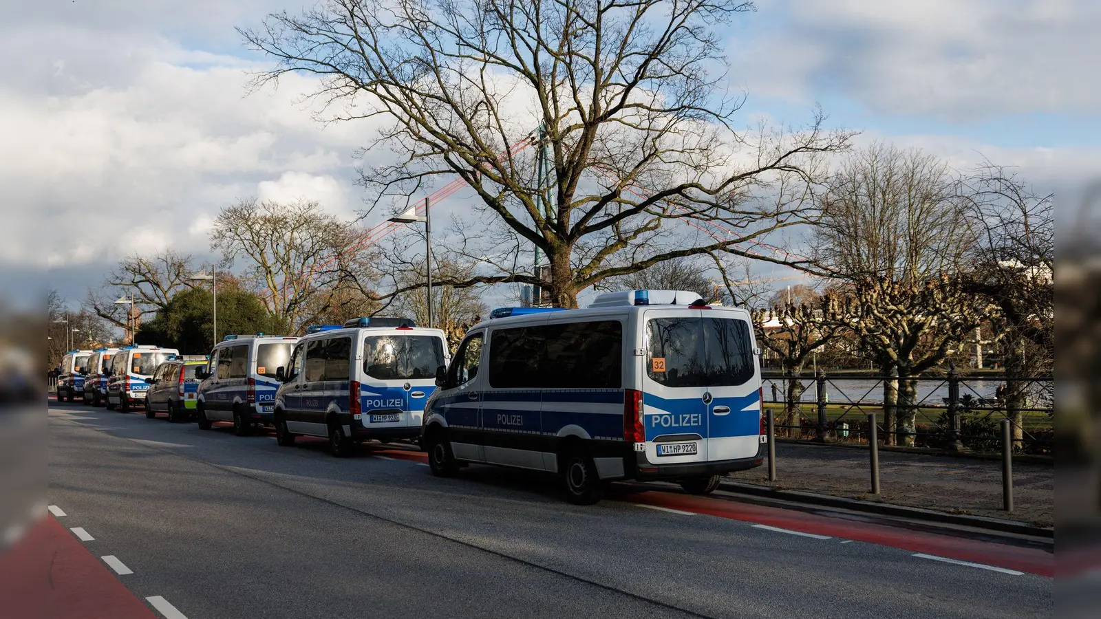 Der Main liegt nicht weit von der Schule entfernt.  (Foto: Hannes P. Albert/dpa)