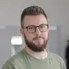 Ich helfe gerne dabei, Informationen zu verbreiten, die für die Region wichtig sind. Es gibt auf Social Media so viele Fake News und so viel Quatsch, dass es Medien geben muss, die richtig und neutral berichten. Die weder zu euphorisch sind, noch alles skandalisieren, sondern die klassisch informieren.