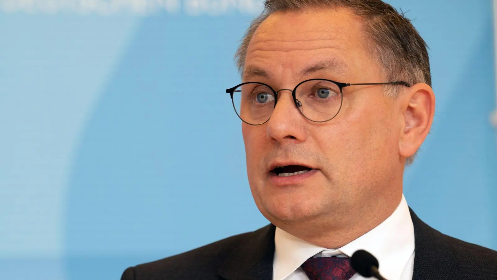 AfD-Chef Tino Chrupalla spricht von Spaltung. (Archivbild)  (Foto: Alicia Windzio/dpa)