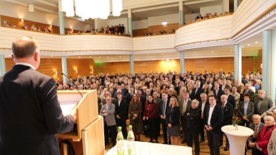 Auf einen bestens gefüllten Onoldiasaal konnte der OB während seiner Neujahrsansprache blicken. (Foto: Alexander Biernoth)