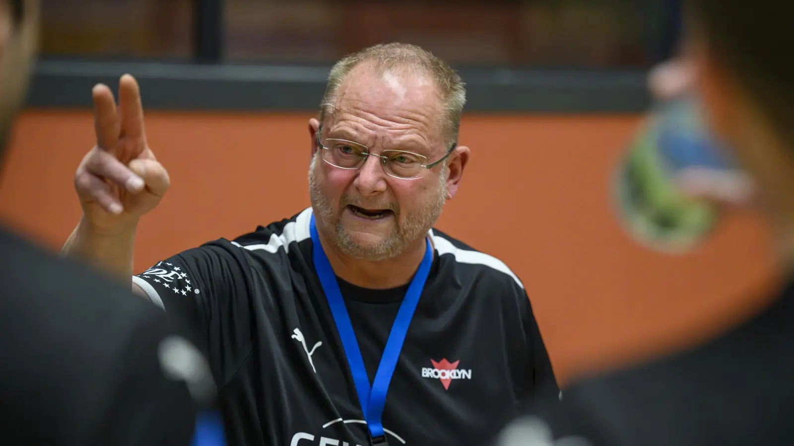 „Bei einem fremden Verein hätte ich nicht wieder anfangen wollen“: Trainer Roland Nixdorf hat den TV Erlangen-Bruck zur Meisterschaft in der Regionalliga geführt. (Foto: Wolfgang Zink)