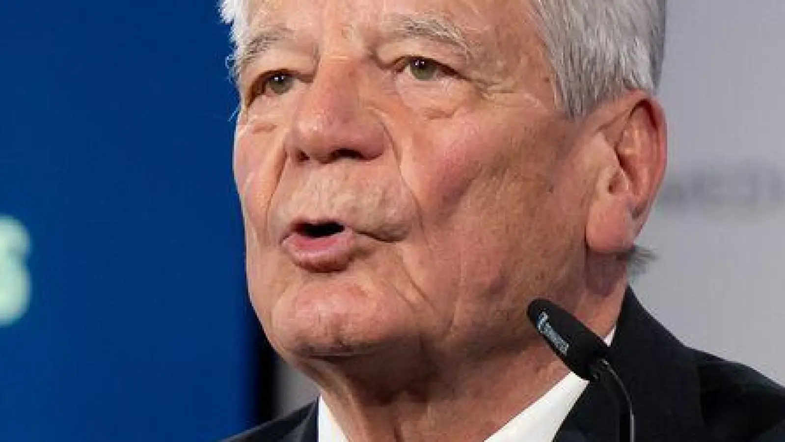 Für seinen Einsatz für die Freiheit zeichnete der Ludwig-Erhard-Gipfel Alt-Bundespräsident Joachim Gauck mit dem „Freiheitspreis der Medien“ aus.  (Foto: Sven Hoppe/dpa)