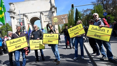 Ökostrom-Kundgebung in München (Foto: Felix Hörhager/dpa)