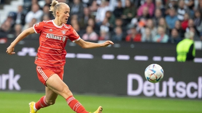 Bayern-Stürmerin Lea Schüller wird zum Saisonstart vor einer Rekordkulisse spielen. (Foto: Sebastian Gollnow/dpa)