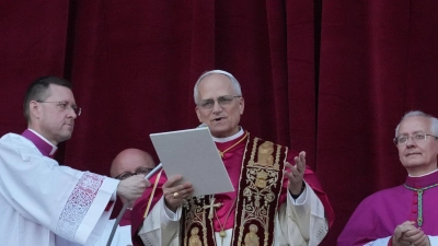 Der neue Papst leitete bis 2012 den Augustinerorden. (Foto: Andrew Medichini/AP/dpa)