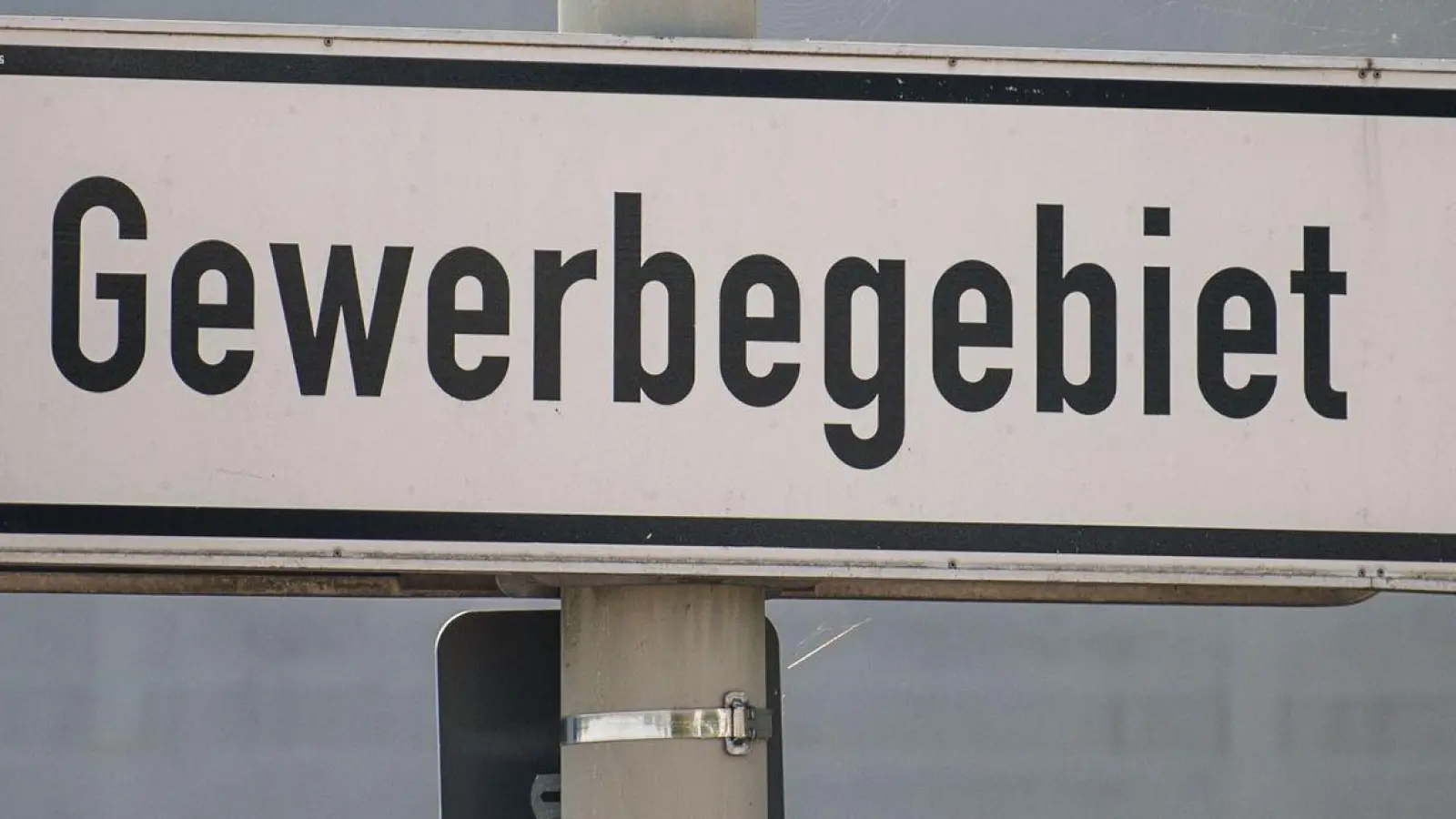 Die bayerische Industrieproduktion hat 2025 leicht zugelegt. (Archivbild) (Foto: Lino Mirgeler/dpa)