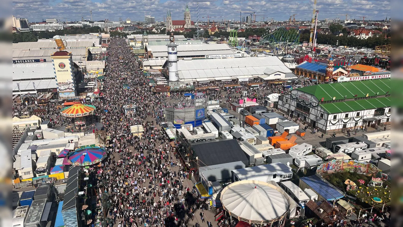 Das 189. Oktoberfest findet vom 21. September bis 6. Oktober 2024 auf der Münchner Theresienwiese statt. (Foto: Christoph Trost/dpa)