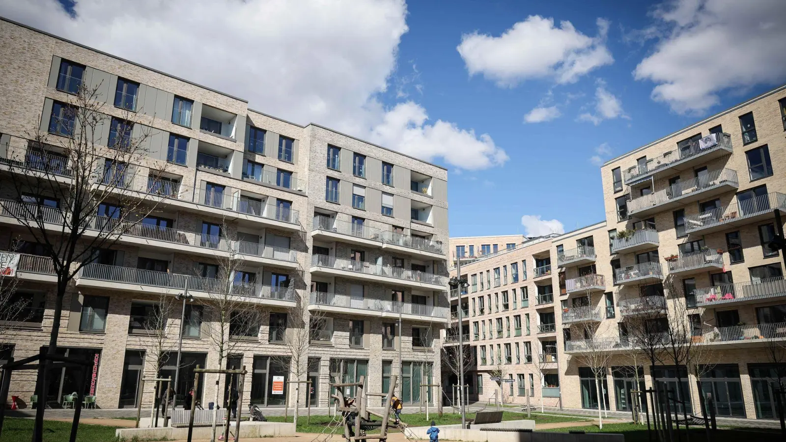 Trotz steigender Immobilienpreise: Die Deutschen wohnen auf immer mehr Quadratmetern (Archivbild) (Foto: Christian Charisius/dpa)