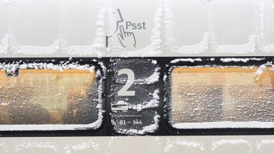 Sturmtief „Elli“ hat den Bahnverkehr in Norddeutschland zum Erliegen gebracht. (Foto: Julian Stratenschulte/dpa)