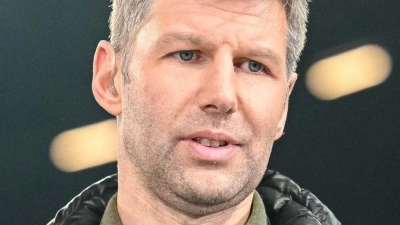 Thomas Hitzlsperger erinnert sich in einem Podcast an eine schwierige Zeit vor seinem Coming-out. (Archivbild)  (Foto: Harry Langer/dpa)