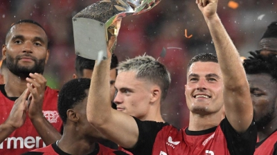 Im vergangenen Jahr jubelte noch Bayer Leverkusen als Supercup-Gewinner. (Foto: Bernd Thissen/dpa)